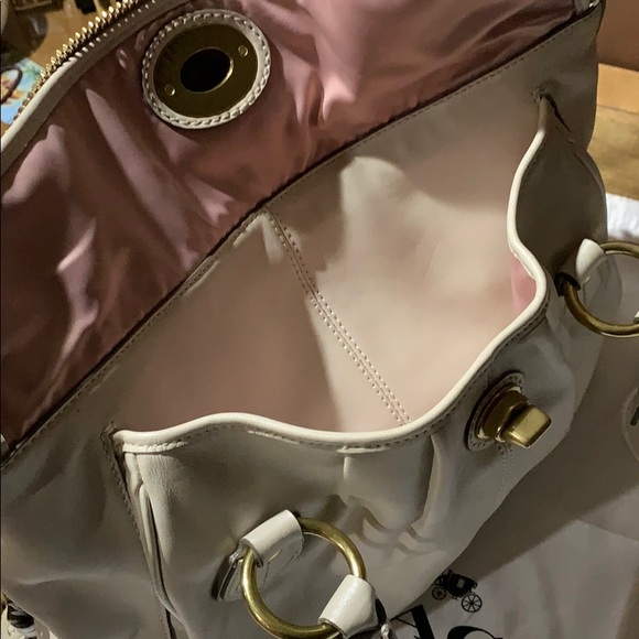 Beautiful Coach Cream Tote - Picture 7 of 8
